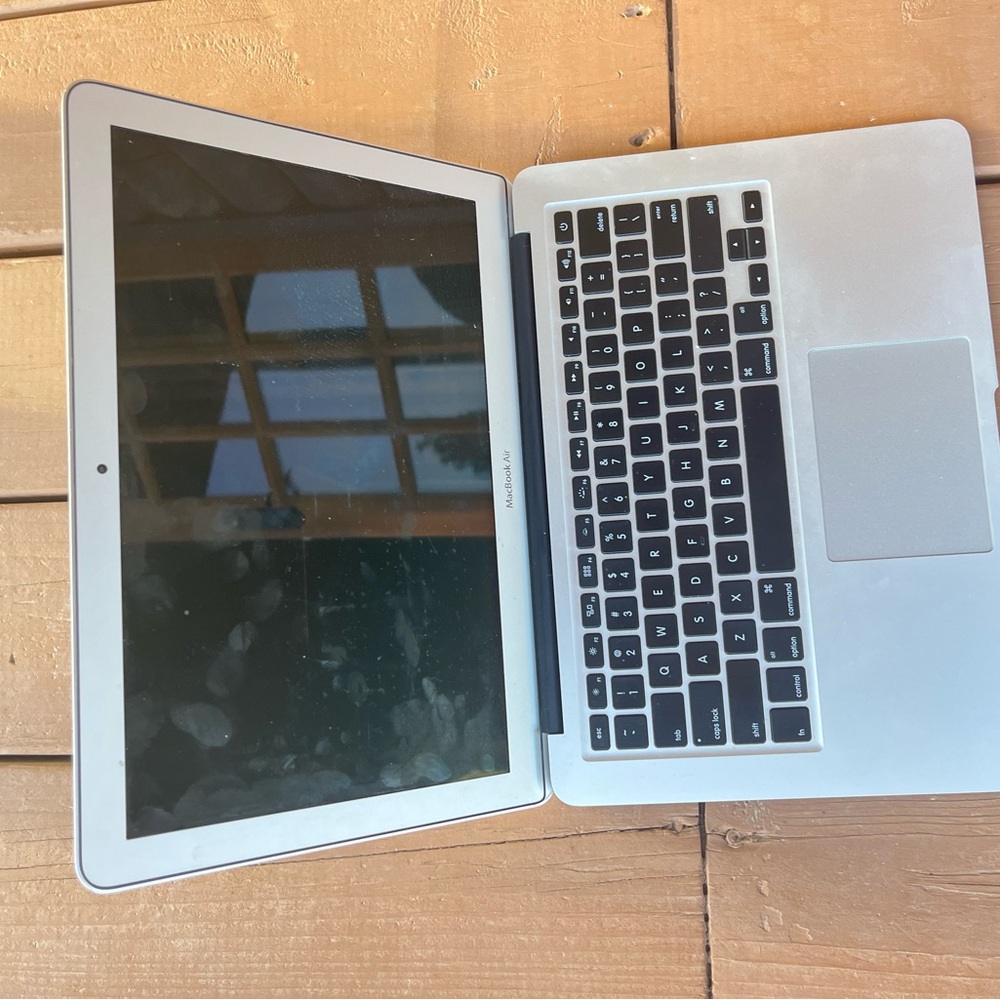 Apple MacBook Air -13 Inch
